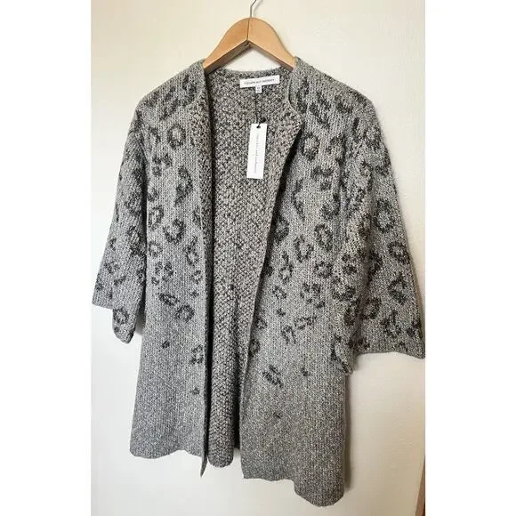 Cupcakes and Cashmere Animal Print Cardigan Size XS Gray NWT Anthropologie - Picture 4 of 9